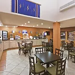 Hotel Ramada By Wyndham Santa Fe