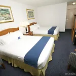 Ramada By Wyndham Hotel Santa Fe