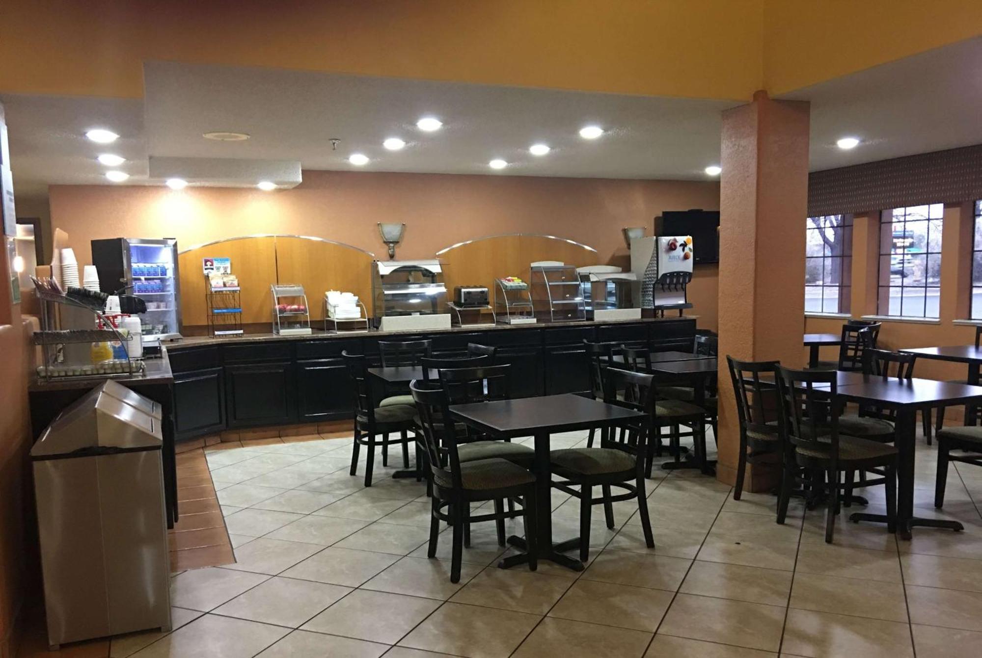 Ramada By Wyndham Santa Fe