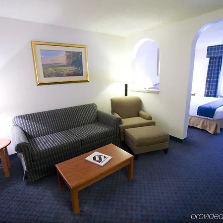 Ramada By Wyndham Hotel 3*