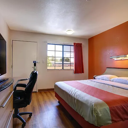 Ramada By Wyndham Hotel 3*
