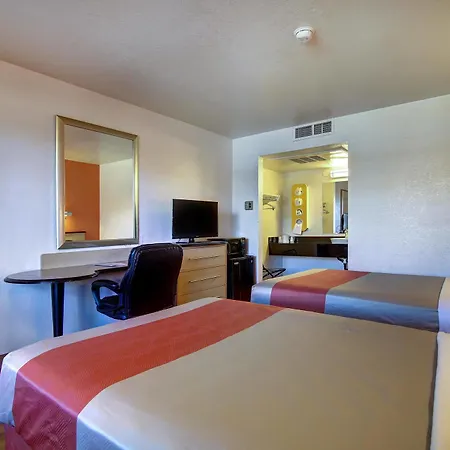 Hotel Ramada By Wyndham Santa Fe