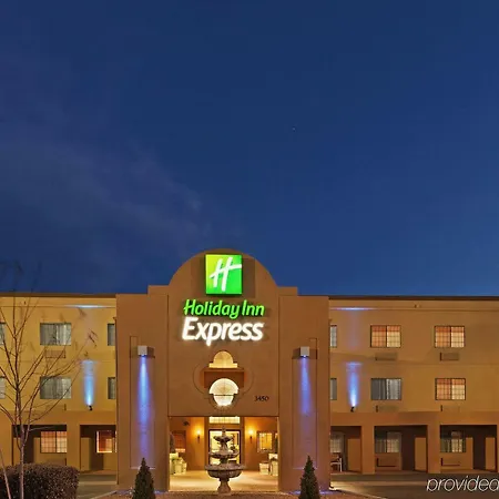 Ramada By Wyndham Santa Fe