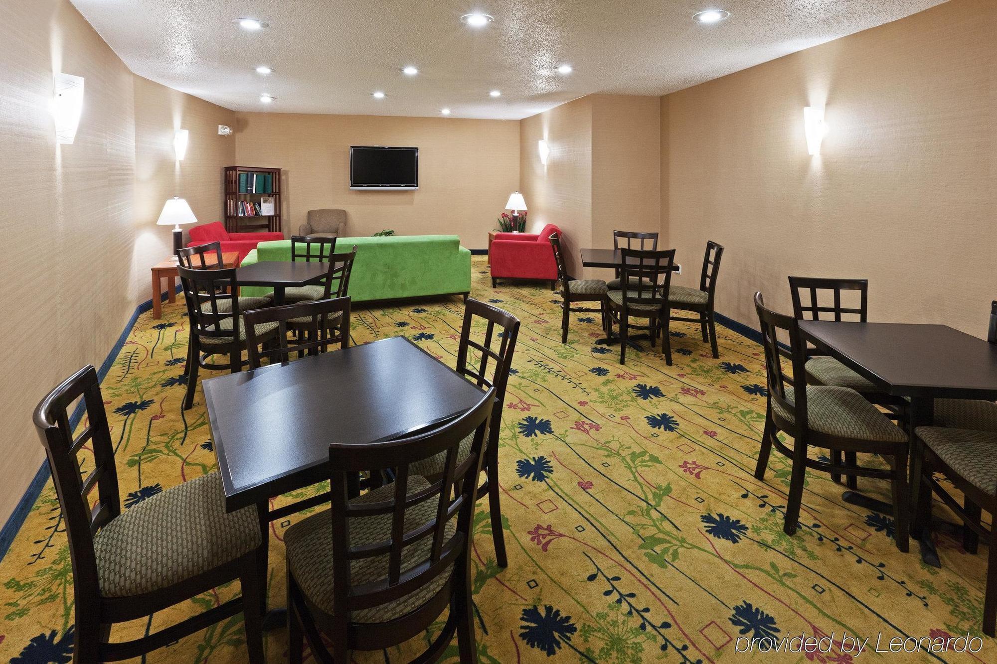 Hotel Ramada By Wyndham Santa Fé